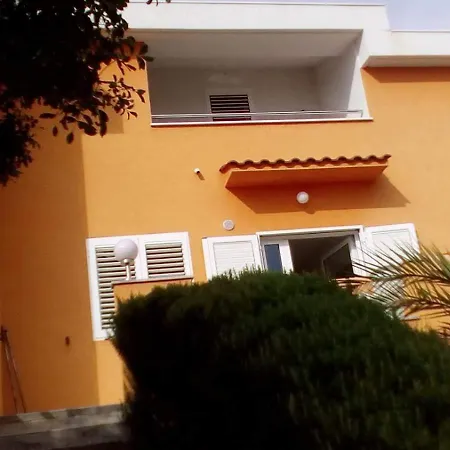 Apartment Biserka