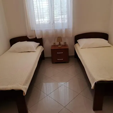 Biserka Apartment Sibuljina
